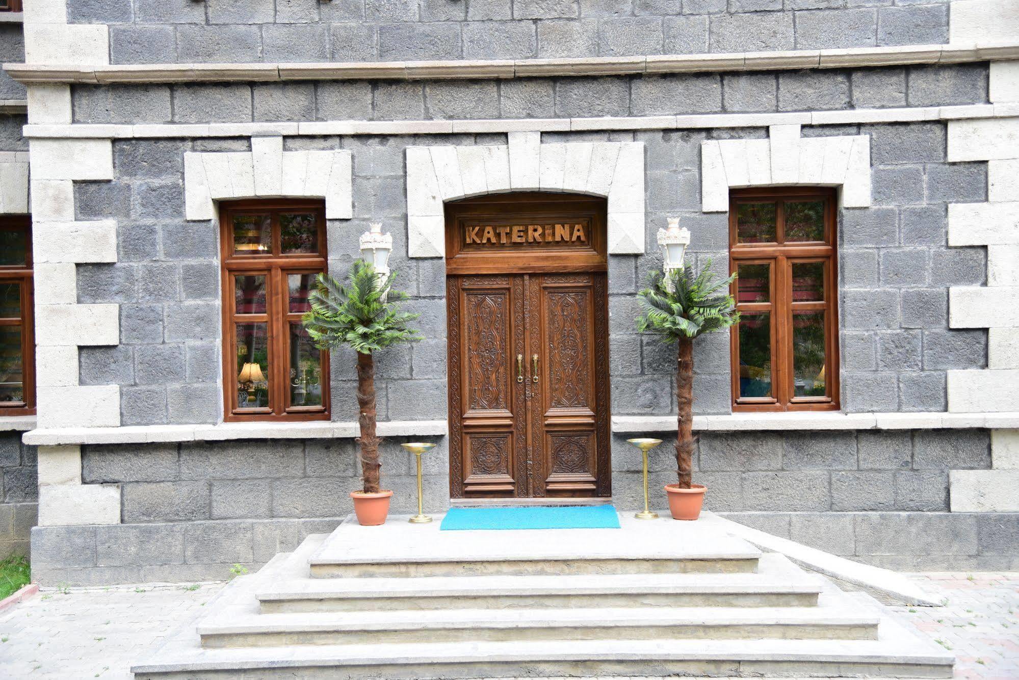 Hotel Katerina Sarayi 1877 Kars Exterior photo